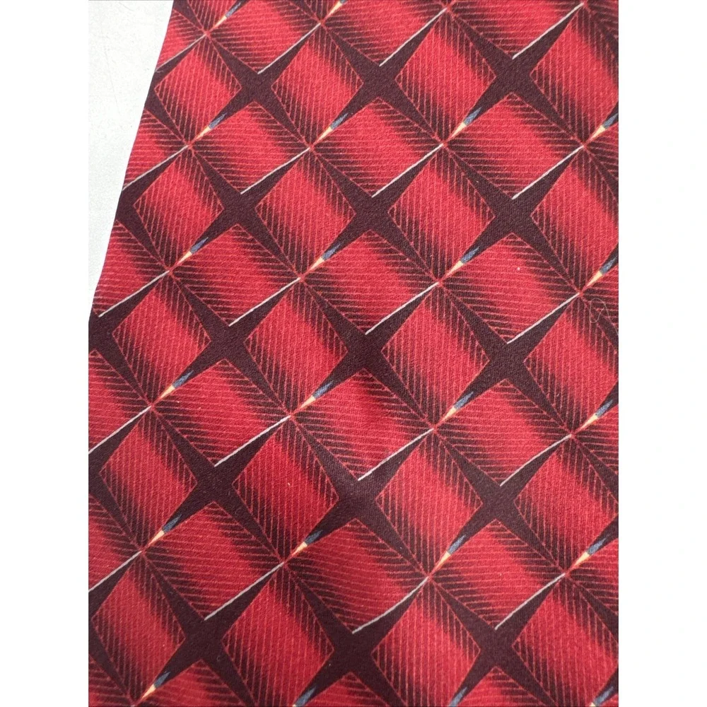 Bill Blass Red Silk Geometric Pattern Necktie for Men 60